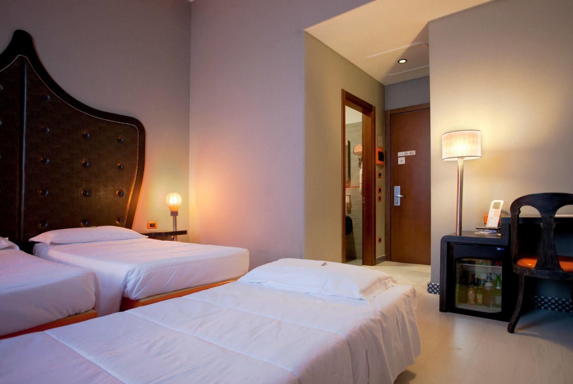 Orange Hotel Рим Екстер'єр фото
